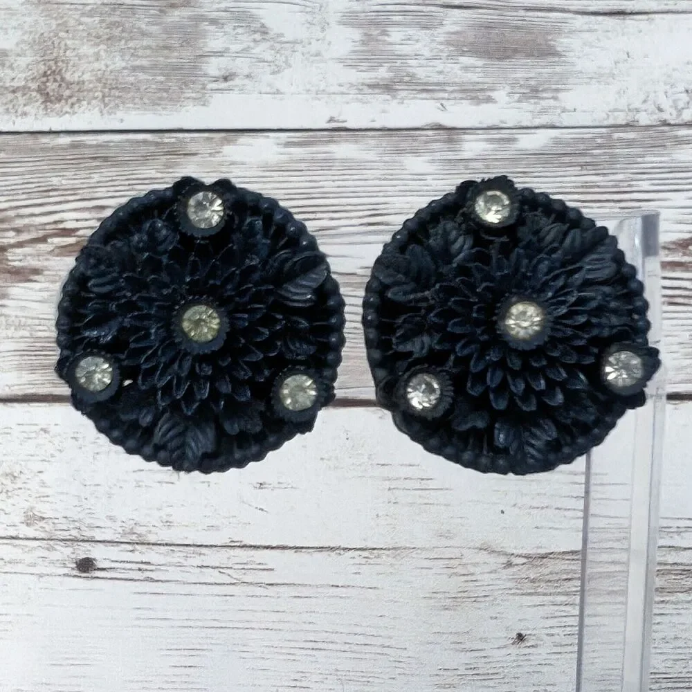 Vintage Clip On Earrings - 1